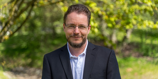 Porträtfoto von Prof. Dr. Matthias R. Hastall