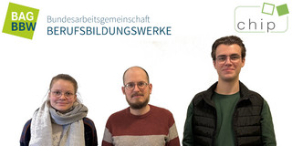 Eine junge Frau und zwei Männer schauen direkt in die Kamera. Darüber die Logos der Bundesarbeitsgemeinschaft der Berufsbildungswerke (BAG BBW) e.V. und des Fachgebiets CHIP.